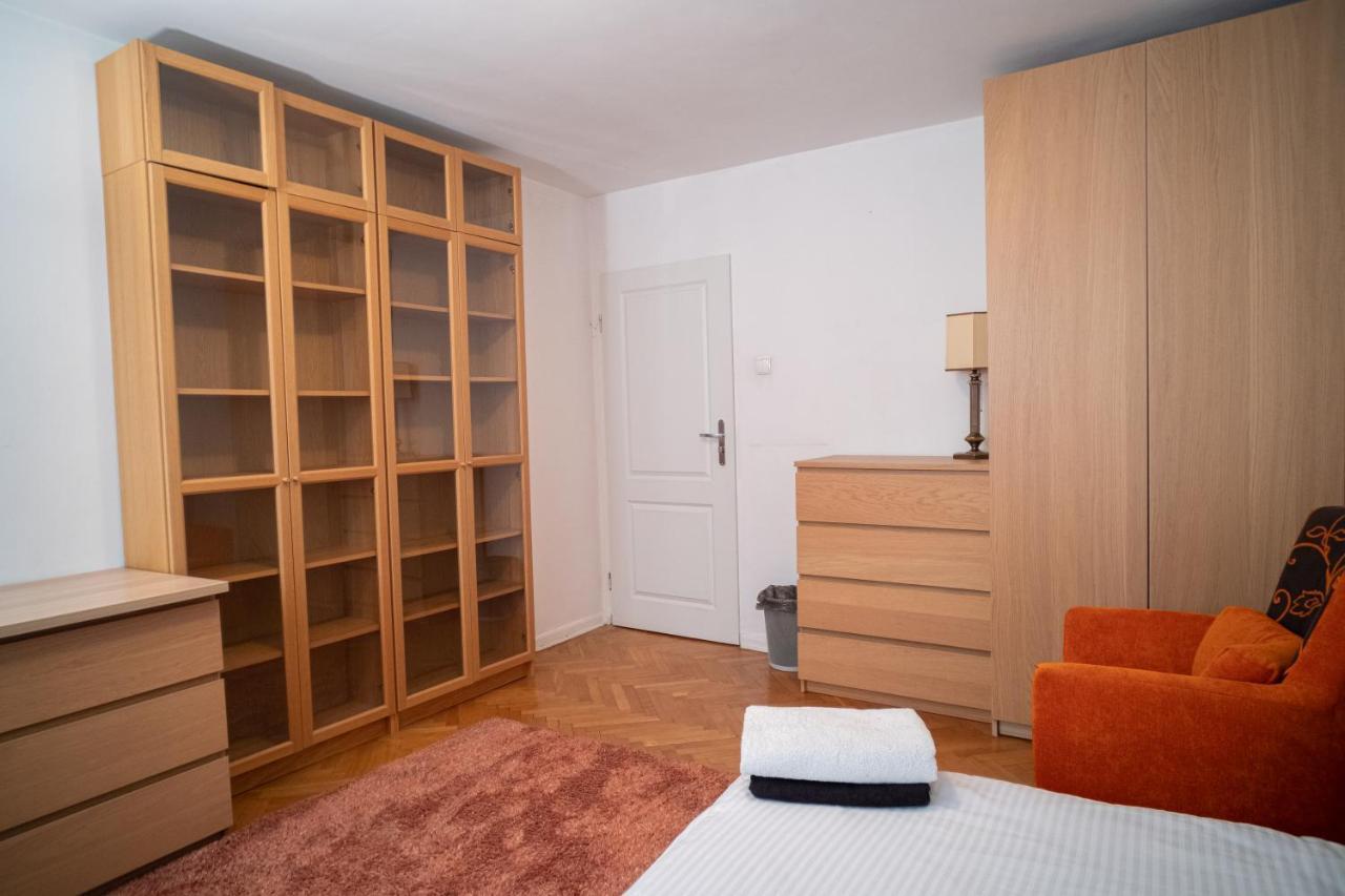 Central Charm Nowiniarska Varsó Kültér fotó